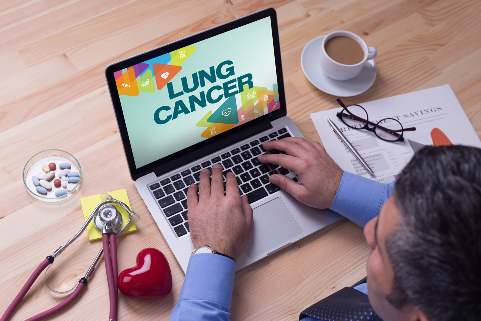 4 Early Warning Signs of Lung Cancer